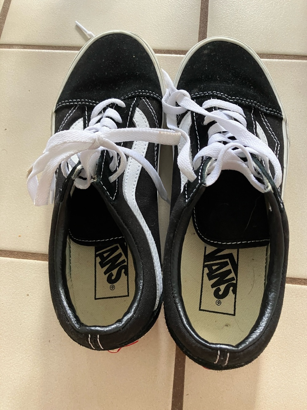 Vans Kids Black and White Old Skool Low-Top Sneakers